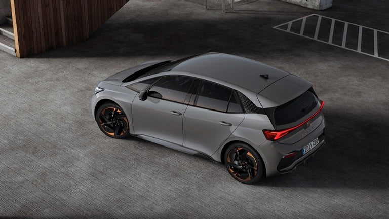 Wie oft muss der Cupra Born zur Inspektion?