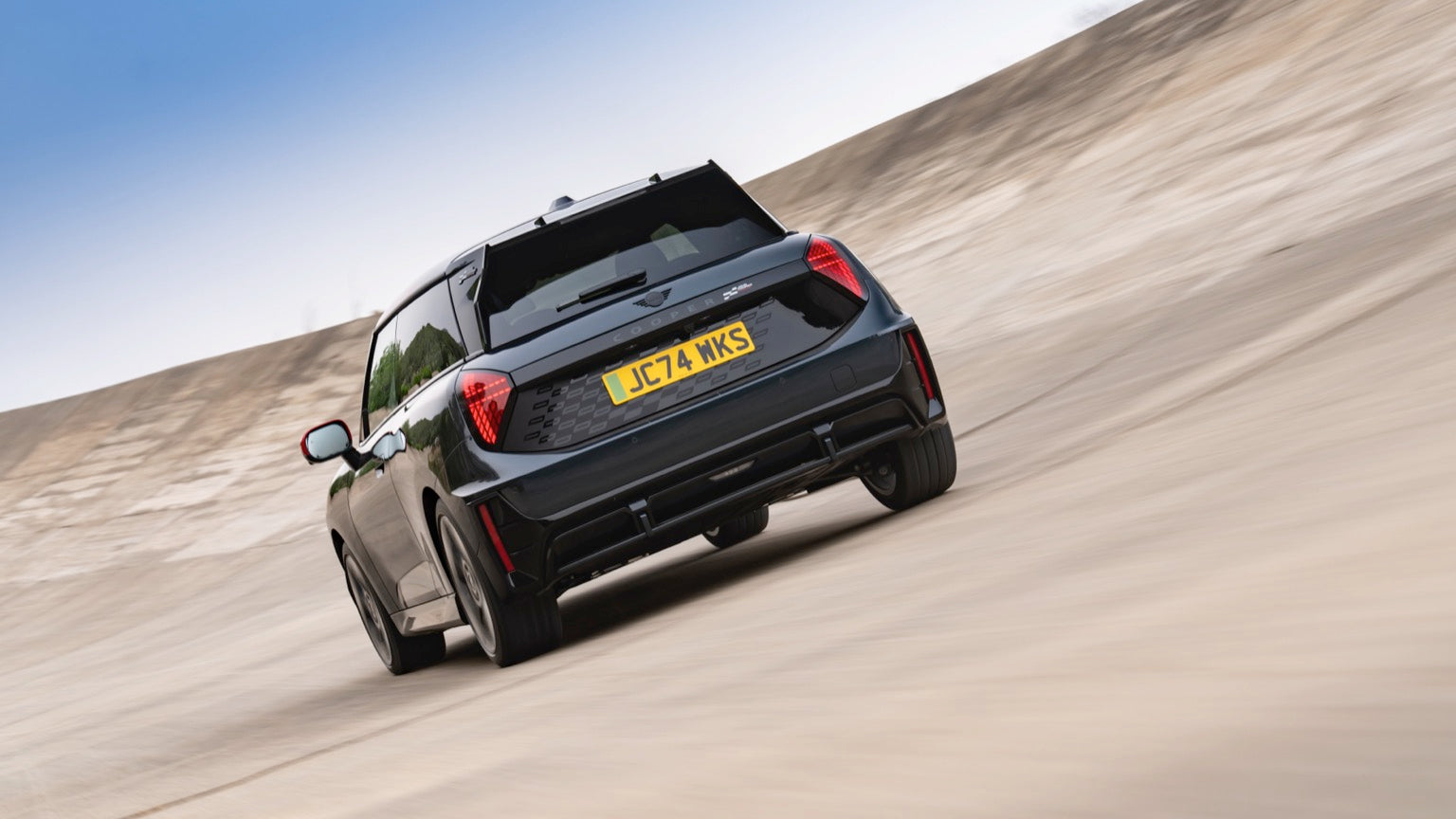 Mini Cooper SE - Beschleunigung Alle Details