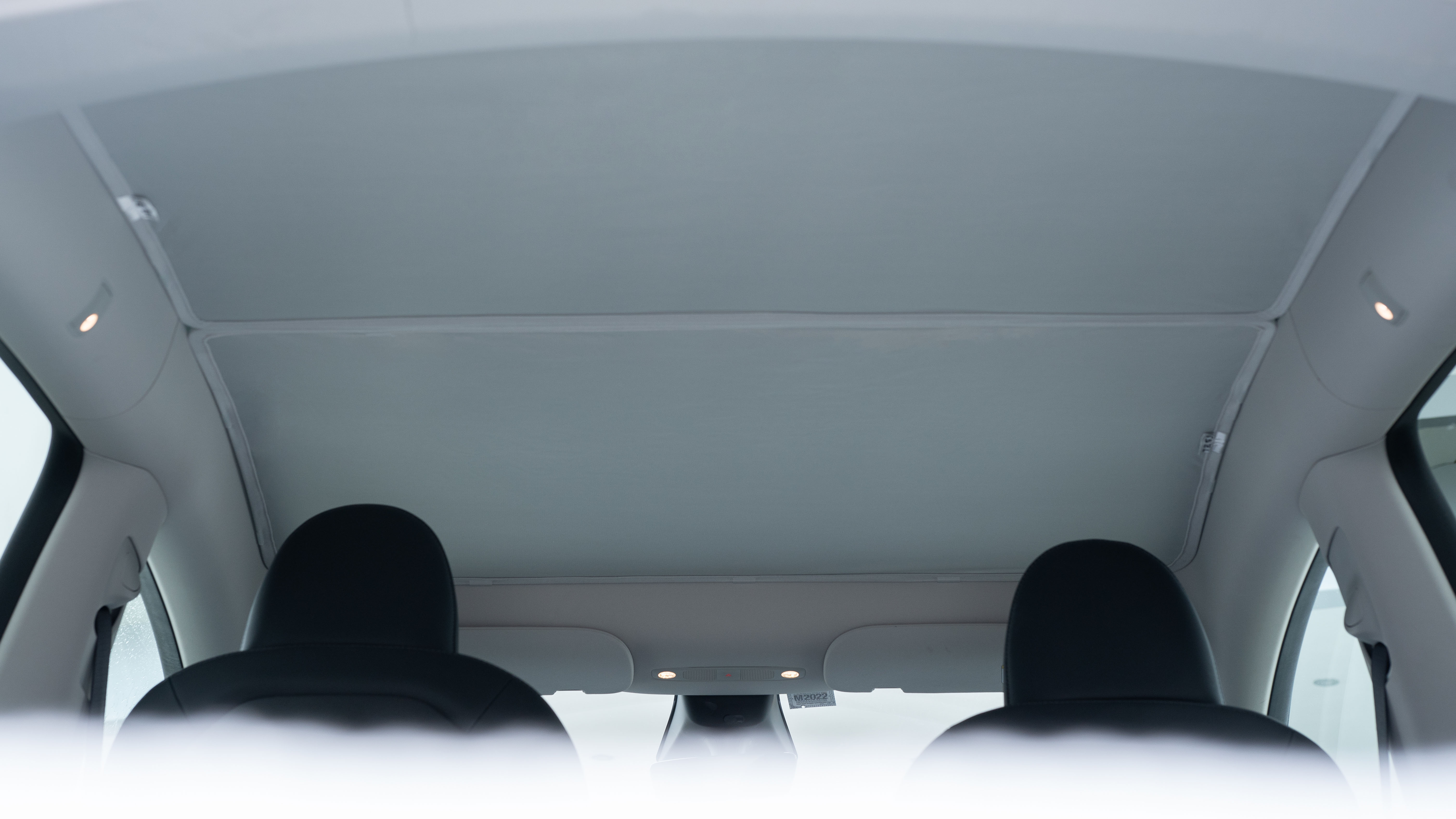 Tesla Model Y Juniper Sonnenschutz-Set mit UV-Schutz (Glasdach + Windschutzscheibe faltbar)