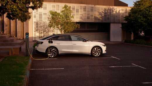 Volkswagen ID.7: Allgemeine Fahrzeugdaten und Vergleich