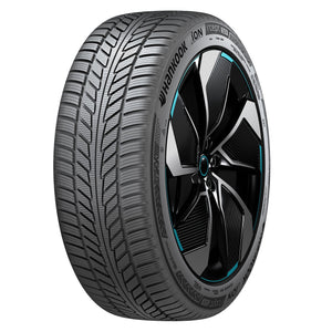 Hankook iON i*cept SUV IW01A Reifen in 3/4-Ansicht